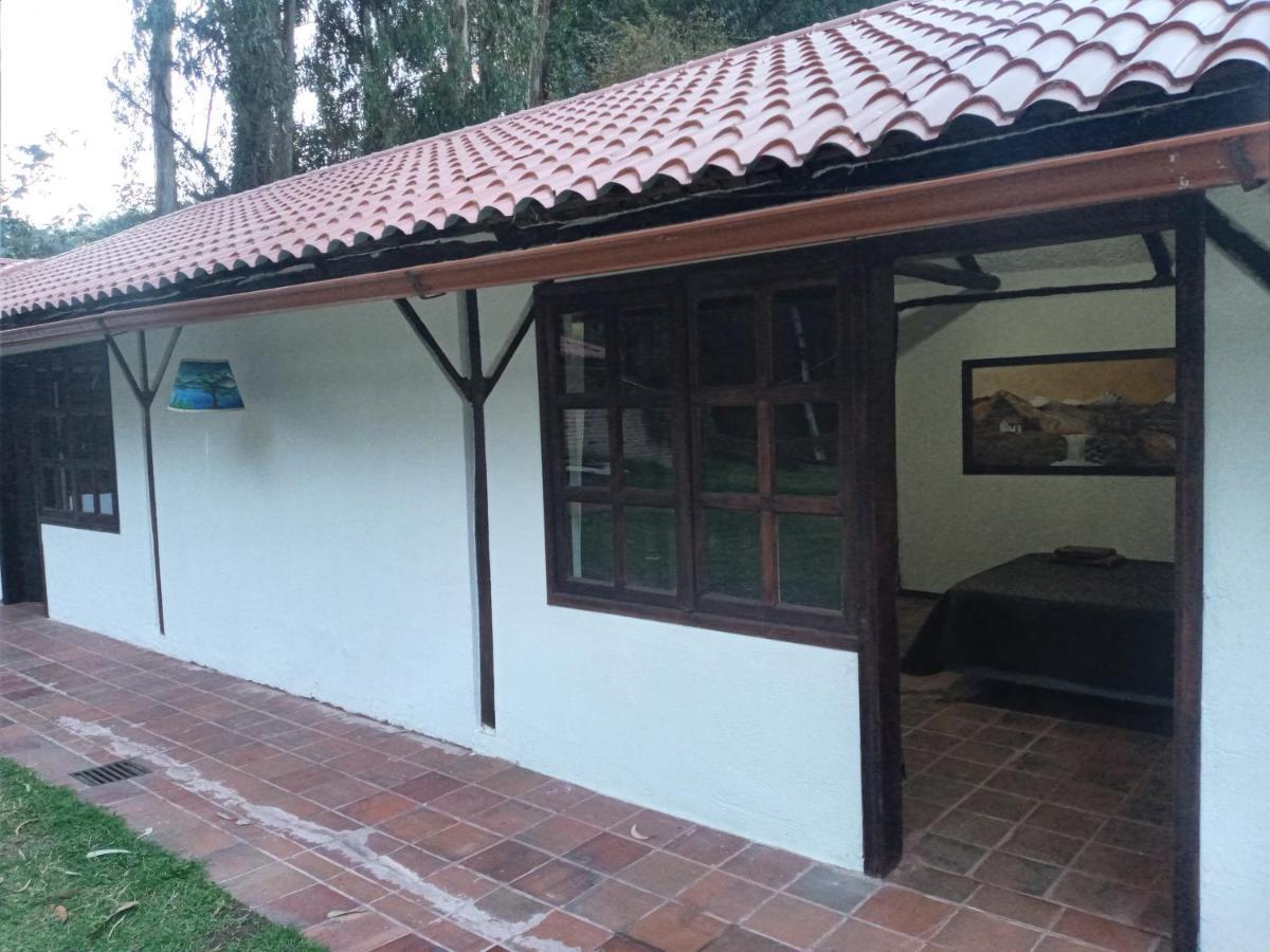 Quinta Los Eucaliptos Villa Кито Екстериор снимка