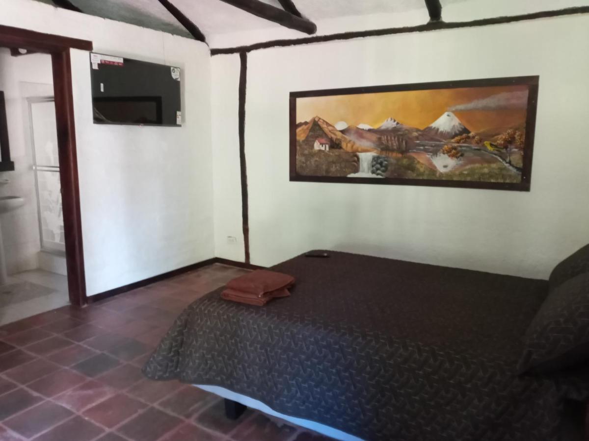 Quinta Los Eucaliptos Villa Кито Екстериор снимка