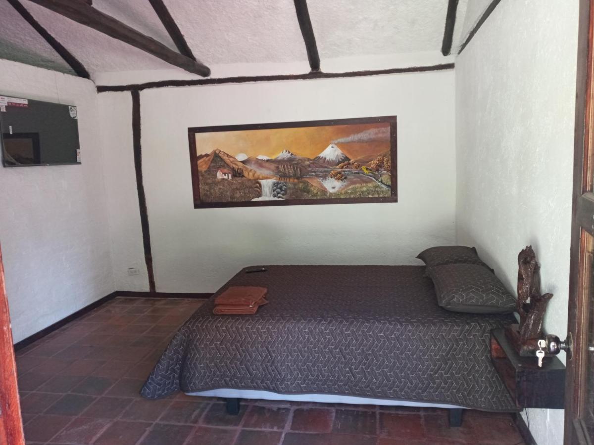 Quinta Los Eucaliptos Villa Кито Екстериор снимка